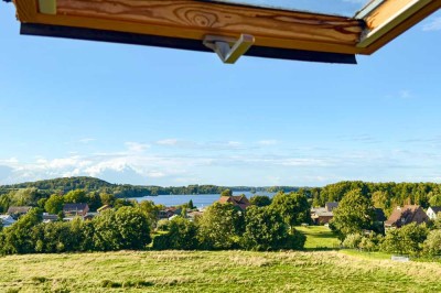 Zweifamilienhaus mit Seeblick in ruhiger Lage