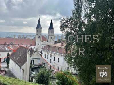 Historisches Flair - Wohnhaus mit angrenzendem Grundstück in Zentrumslage