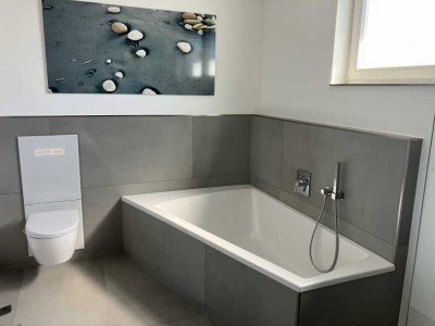 Neuwertige Wohnung mit drei Zimmern sowie Balkon und Einbauküche in Nideggen