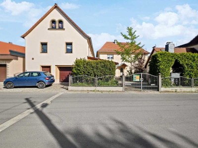 Romantischer Zweiseitenhof mit zwei Wohnhäusern und Weinkeller in Niederau