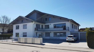 Stilvolle, modernisierte 4-Zimmer-Wohnung mit Balkon in Geretsried