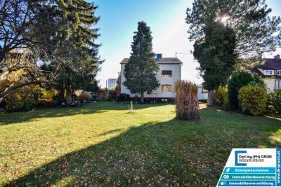 Ruhiges Zweifamilienhaus in Top-Lage von Traun – attraktiver Preis &amp; großes Entwicklungspotenzial