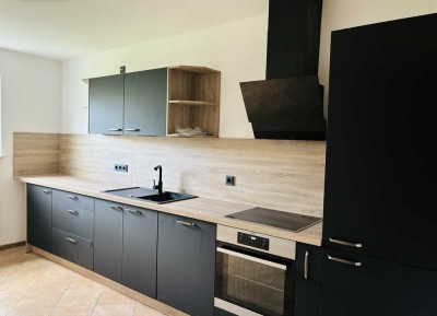 Panoramablick über Erbach, Sonne pur! Wohnung mit Garage ist ab dem 1. Januar 2026 verfügbar.