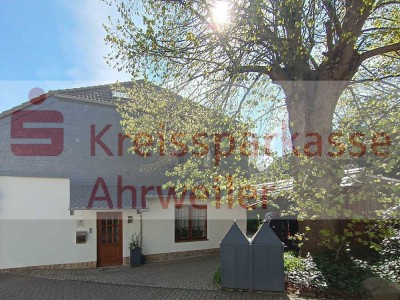 Familiendomizil mit Erweiterungspotenzial und Mieteinnahmen
