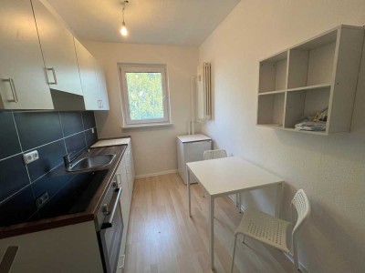 Erstbezug nach Sanierung mit Balkon: schöne 
möblierte 1-Zimmer-Wohnung in Berlin Spandau