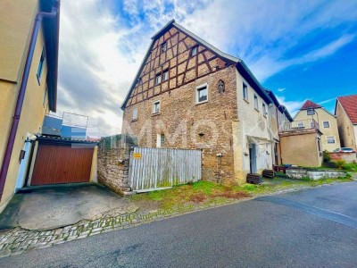 Charakter trifft Fördervorteil – Historisches Stadthaus in bester Lage