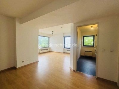 M'GLADBACH - RHEYDT GEPFLEGTE 2-ZIMMER ETAGENWOHNUNG INKL. DACHTERRASSE IM HERZEN VON RHEYDT!