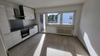 Geschmackvolle, modernisierte 3-Zimmer-Wohnung mit EBK in einem 3 Familienhaus in Sindelfingen