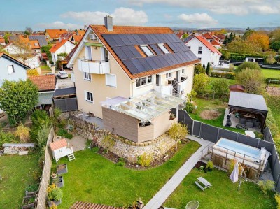 Dein Traum am Kaiserstuhl. Moderne 7-Zi. mit Garten-Oase, Pool, Kamin, Klima, PV-Anlage