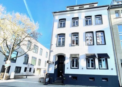 1A LAGE SIEGBURG-ZENTRUM 2-ZIMMERWOHNUNG Inkl.ausbaubarer Speicher / ca.100m ICE-HAUPBAHNHOF