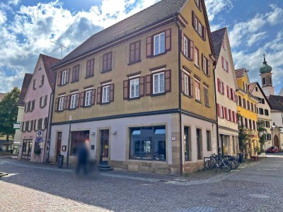 Kernstadt-Highlight: Zwei Wohneinheiten plus neu vermietetes Ladenlokal – attraktive Kapitalanlage