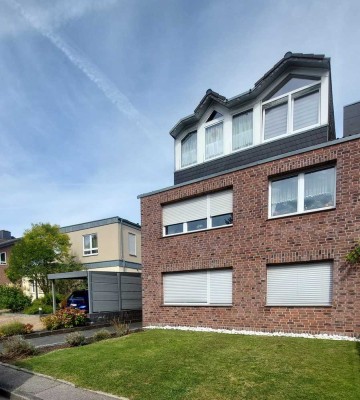 Frisch renovierte 3-Zi EG-Wohnung mit Garten in Top Lage von Würselen (Oppen-Haal), von privat