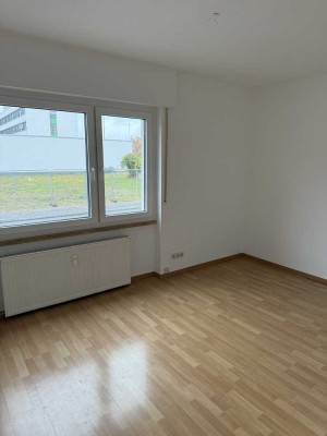 Helle, neu renovierte 3 Zimmer Wohnung - für Singles oder Paare in der zweiten Lebenshälfte