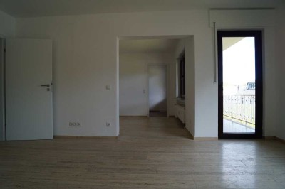 Freundliche 4-Zimmer-EG-Wohnung mit Balkon und Garten in Kempenich