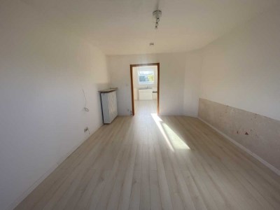 Charmante Dachgeschoß-Wohnung nahe Rhein-Ruhr-Zentrum - auf Wunsch mit Mansarde im Spitzboden