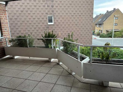 3 Raum Wohnung mit Balkon in ruhiger Wohnlage