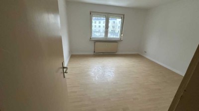 2 Zimmer in der 1. Etage; Wilhelminenstr. 62