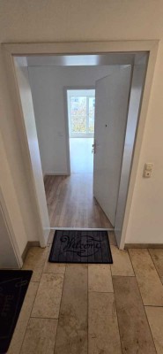 Erstbezug nach Sanierung: Zentrale 1 Zi. Wohnung mit Küche, neuem Bad, Tiefgarage & Aufzug