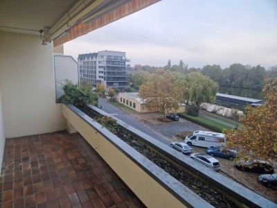 2-Zimmer-Wohnung am Main mit Balkon und EBK in Kitzingen