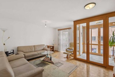 Wohnen in Top-Lage: 4-Zimmer-Wohnung mit Wintergarten und zwei Bädern in der Innenstadt