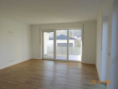 Moderne 3,5-Zimmer-Wohnung mit Balkon und Aufzug – stilvoll wohnen im Herzen von Hüttlingen