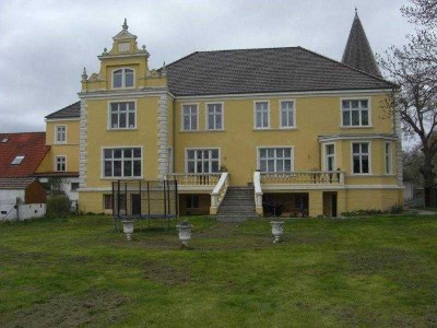 Schloss Zubzow: Kurz  vor Schaprode - auch als Ferienwohnung