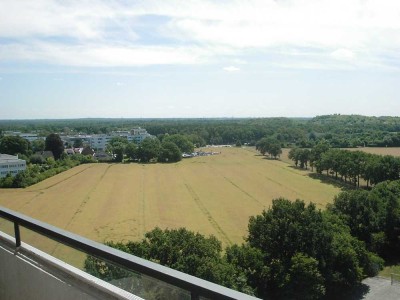 Top! Sanierte 4 Zi.Whg., Die perfekte Aussicht auf die Skyline von Hamburg im 14. OG!