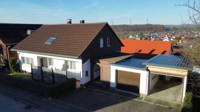 Zweifamilienhaus in ruhiger Wohngegend von Roßwälden