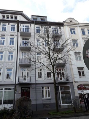 Privatverkauf 3-Zimmer-Altbauwohnung mit Balkon und EBK in Hamburg Bahrenfeld