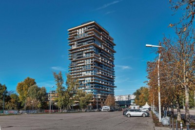 SENSATIONELLER BLICK über den GRÜNEN PRATER vom 26. Stock (oberste Wohnetage)! Roof-Top-Pool + Fitness + Concierge-Service + Garage