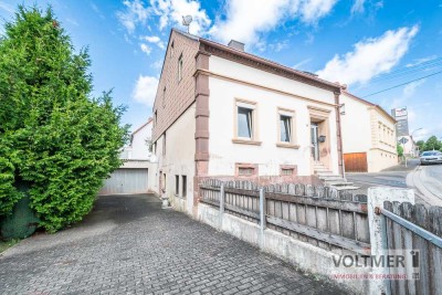 SANIERUNGSOBJEKT - freistehendes Ein- bis Zweifamilienhaus mit Garage und Garten in Fürth!