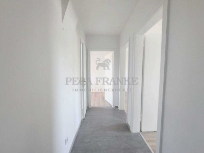 "Modernisierte 3-Zimmer-Wohnung in Krefeld: Ihr neues Zuhause wartet!"
