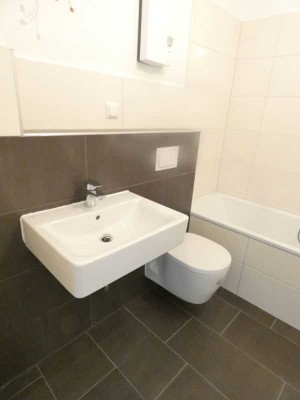 ** Modernisierte 3-Zi-Wohnung in zentraler Lage von Essen - Holsterhausen **