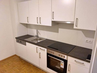 Sanierter 3 Zimmer-Neubau, extra Küche neu möbliert, Bad / Wanne, extra WC, Lift, nähe Neue TU-Graz!
