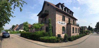 Maisonette Wohnung mit Balkon im historischen Kurhof und 125 m2 Bodenfläche.