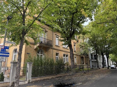 Stilvolle, neuwertige 4-Zimmer-Wohnung mit Balkon und EBK im Kurviertel von Bad Kreuznach