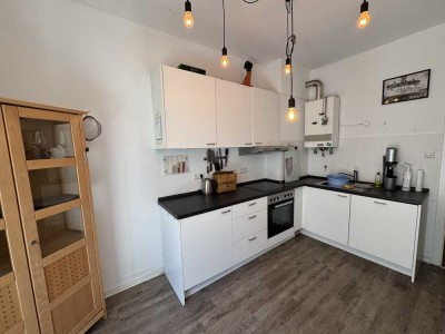 Stilvolle sanierte 2-Zimmer-Wohnung mit Balkon, Einbauküche & Garten in Flingern Nord