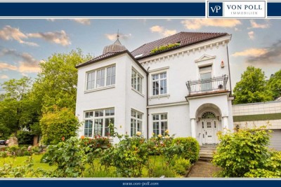 Große Wohnung in zentral gelegener, denkmalgeschützter Villa