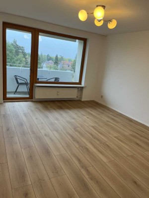 Frisch renovierte 1-Zimmer-Wohnung mit Balkon – ideal für Singles oder Pendler!