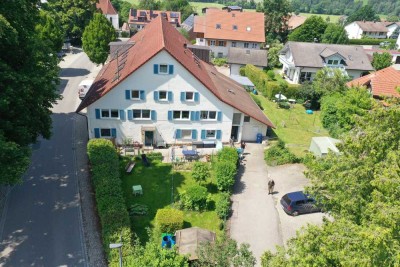 Attraktive Kapitalanlage: Mehrfamilienhaus + Gewerbe, Entwicklungschancen & großzügigem Grundstück