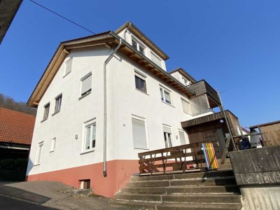 Top saniertes, gepflegtes 3-4-Familienhaus in Murrhardt - Terrasse - 2 Balkone - 4 Garagen - Keller
