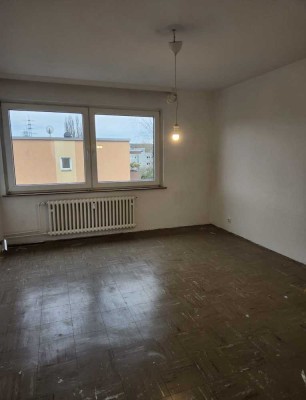 3 Zimmer in der 2. Etage zu vermieten *Laurentiusstr.35*