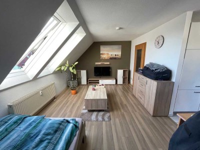 Ansprechende 1-Zimmer-Wohnung mit Balkon und Einbauküche in Eisfeld