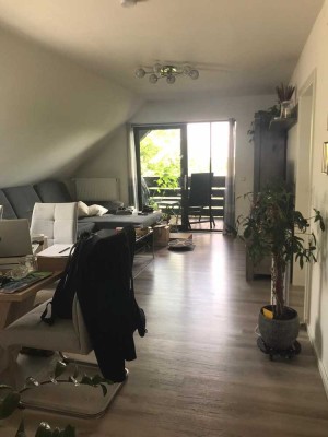 Geschmackvolle 3-Zimmer-Dachgeschosswohnung mit EBK in Schwetzingen