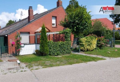 Idyllisches Ferienhaus im malerischen Runddorf Rysum in Ostfriesland