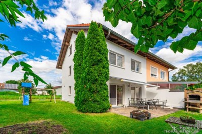 ** Familienfreundliche Doppelhaushälfte in Pesenlern bei Wartenberg – Garten, Hobbyraum, Garage **