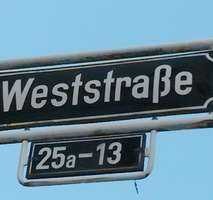 BENRATH - ERSTKLASSIGE DG-WOHNUNG (ERSTBEZUG NACH AUSBAU) IN RUHIGER & ZENTRALER LAGE