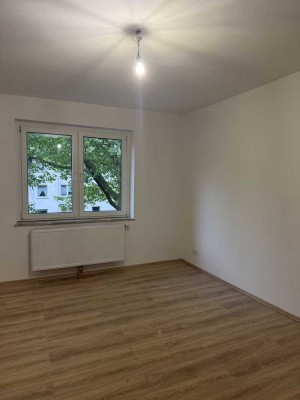 Erstbezug nach Sanierung mit Balkon: ansprechende 2-Zimmer-Wohnung in Bochum