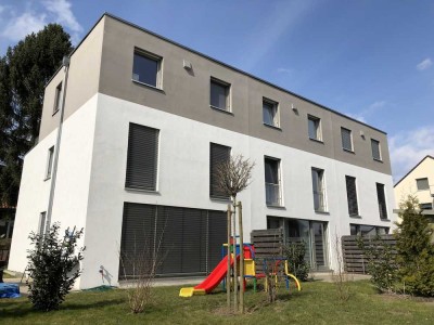 Reihenendhaus im modernen Maisonette Wohnungsstil mit Garten in Stöckheim
