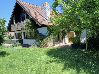 Einfamilienhaus in wunderschöner Lage mit Garten